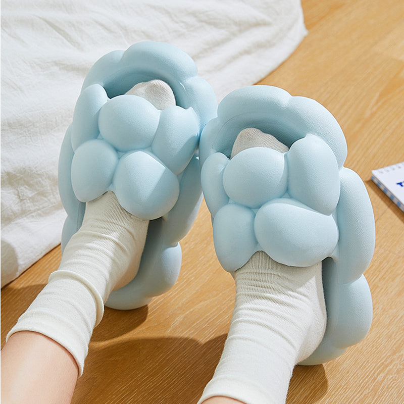 Women's Soft Cloud Design Slippers Cute For Outdoor and Indoor